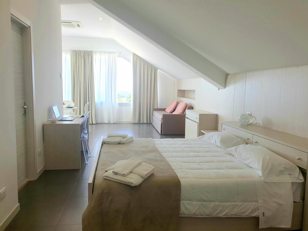 Hotel Grel Chiaramonte Gulfi Buitenkant foto