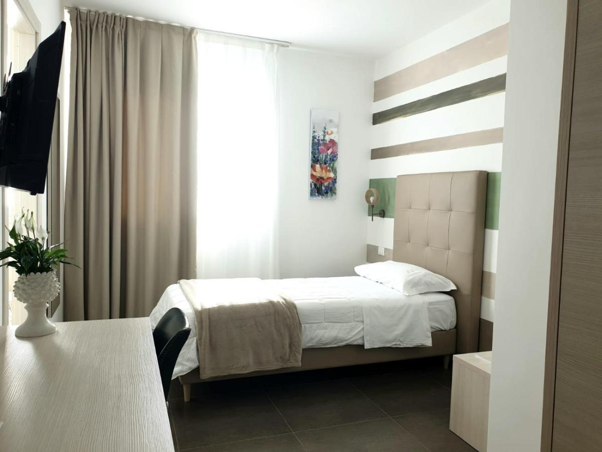 Hotel Grel Chiaramonte Gulfi Buitenkant foto