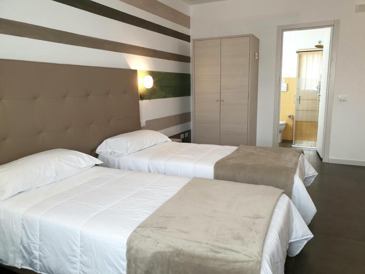 Hotel Grel Chiaramonte Gulfi Buitenkant foto
