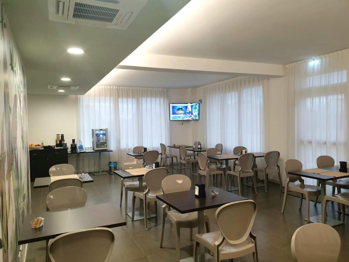 Hotel Grel Chiaramonte Gulfi Buitenkant foto
